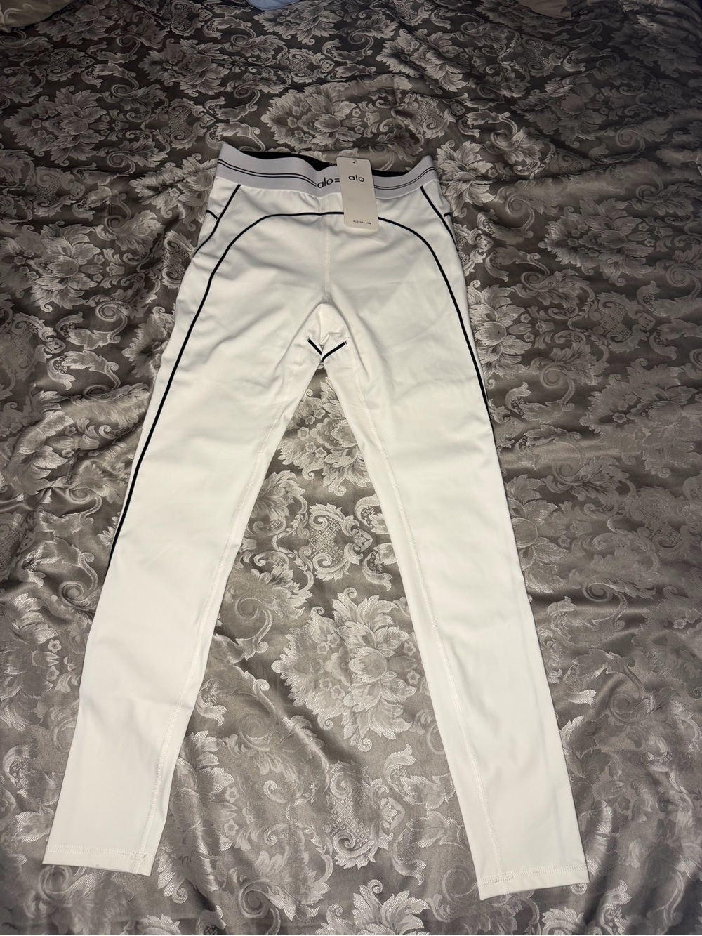 ALO Yoga White Leggings with Black Piping